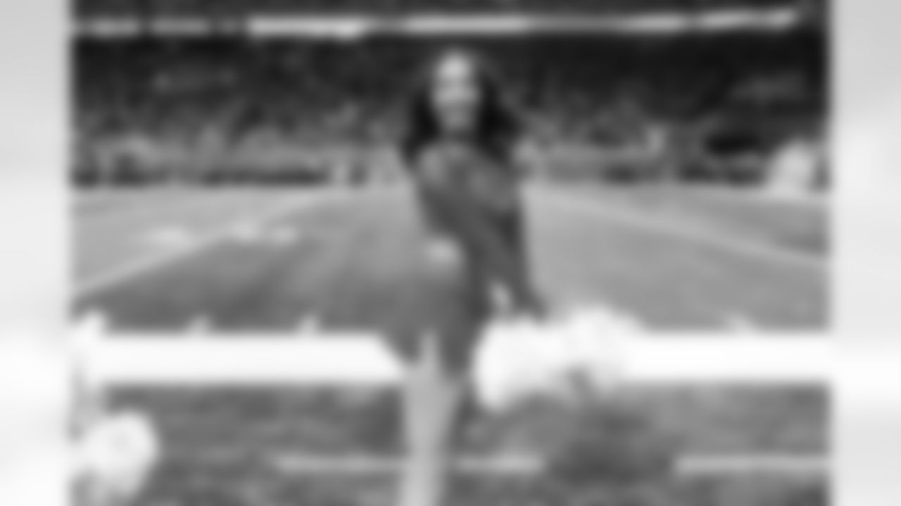 A Detroit Lions Cheerleader performs during an NFL football game against the Minnesota Vikings on Sunday, Nov. 2, 2025 in Detroit. (Mike Ferdinande/Detroit Lions)