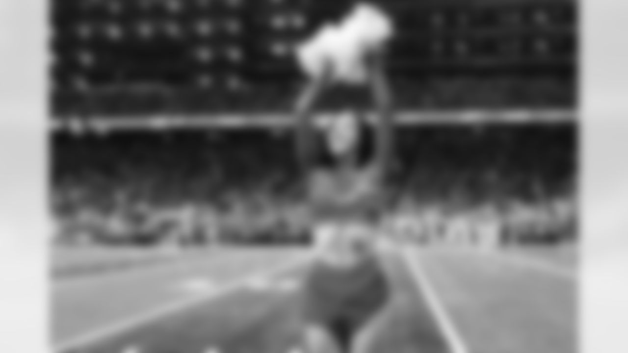 Detroit Lions Cheerleaders perform during an NFL football game against the Miami Dolphins on Saturday, Aug. 16, 2025 in Detroit. (Mike Ferdinande/Detroit Lions)
