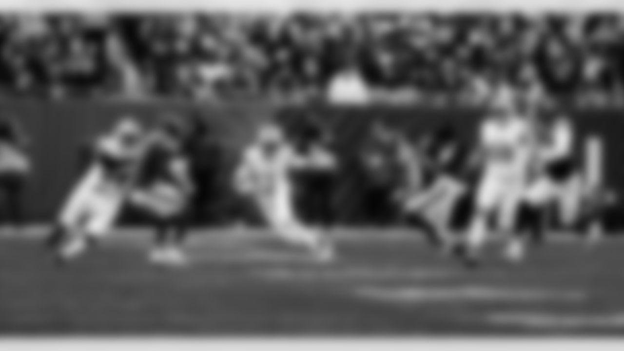 Detroit Lions offensive lineman Chris Hubbard (64), Detroit Lions wide receiver Jameson Williams (1), and Detroit Lions offensive lineman Tate Ratledge (69) during an NFL football game against the Chicago Bears on Sunday, Jan. 4, 2026 in Chicago. (Jeff Nguyen/Detroit Lions via AP)