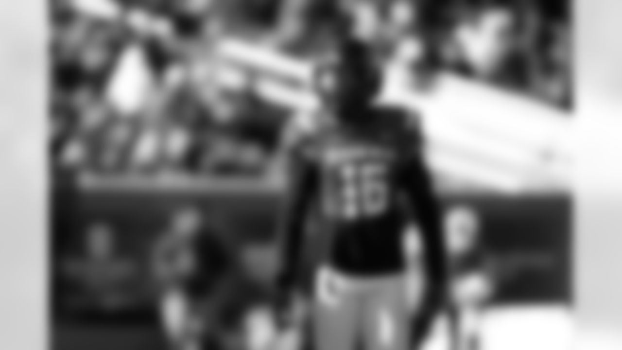 Stephen F. Austin CB Charles Demmings (16)