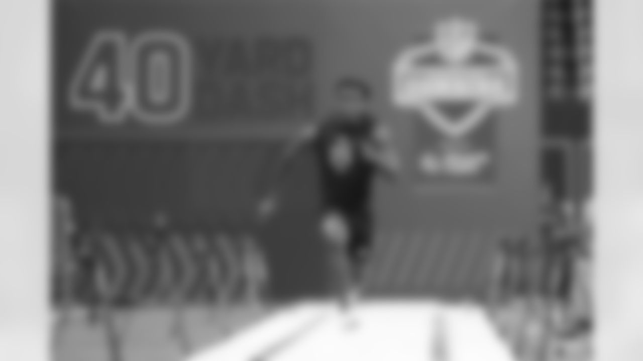 Missouri defensive back Toriano Pride Jr. (26) runs the 40-yard dash at the NFL football scouting combine in Indianapolis, Friday, Feb. 27, 2026. (AP Photo/Michael Conroy)