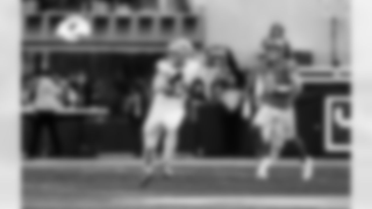 Detroit Lions edge rusher Aidan Hutchinson (97) intercepts a pass during an NFL football game against the Los Angeles Rams on Sunday, Dec. 14, 2025 in Inglewood, Calif. (Jeff Nguyen/Detroit Lions via AP)