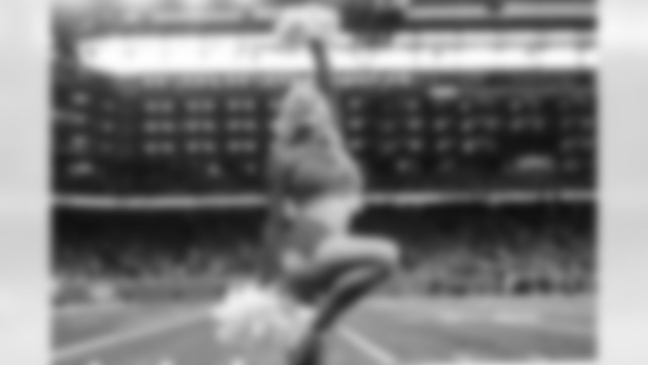 A Detroit Lions Cheerleader performs during an NFL football game against the Chicago Bears on Sunday, Sept. 14, 2025 in Detroit. (Mike Ferdinande/Detroit Lions)