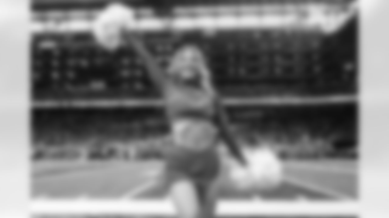 A Detroit Lions Cheerleader performs during an NFL football game against the Minnesota Vikings on Sunday, Nov. 2, 2025 in Detroit. (Mike Ferdinande/Detroit Lions)