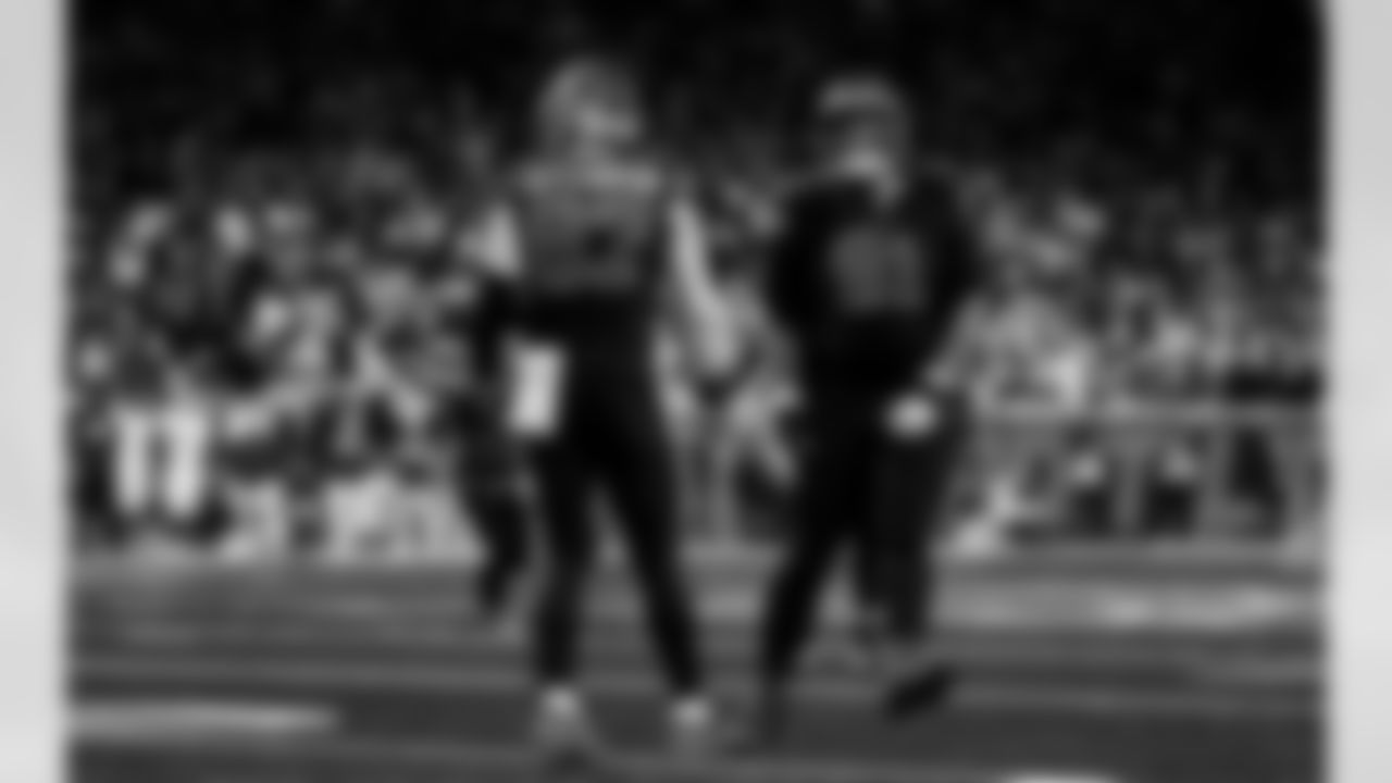 Detroit Lions edge rusher Aidan Hutchinson (97) and Detroit Lions defensive lineman Tyleik Williams (91) during an NFL football game against the New York Giants on Sunday, Nov. 23, 2025 in Detroit. (Jeff Nguyen/Detroit Lions via AP)