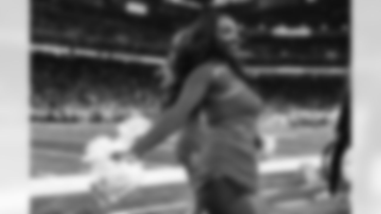 A Detroit Lions Cheerleader performs during an NFL football game against the Minnesota Vikings on Sunday, Nov. 2, 2025 in Detroit. (Mike Ferdinande/Detroit Lions)