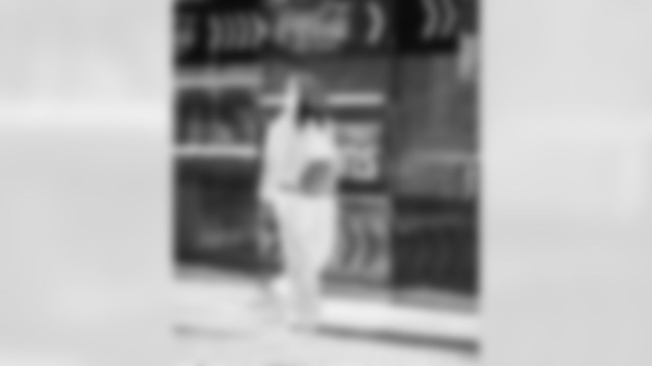 Detroit Lions defensive lineman Tyleik Williams (91) arrives to an NFL football game against the New York Giants on Sunday, Nov. 23, 2025 in Detroit. (Jeff Nguyen/Detroit Lions via AP)