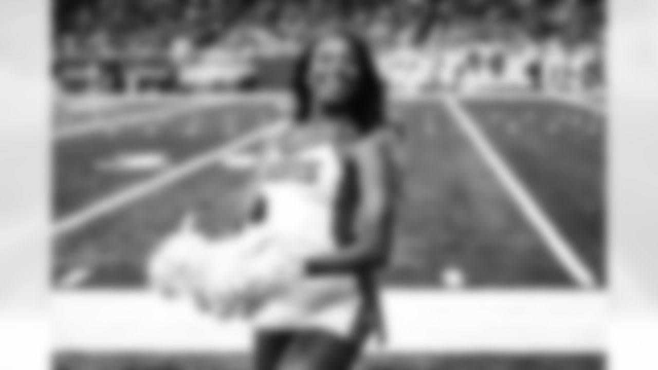 Detroit Lions Cheerleaders perform during a NFL football game against the Chicago Bears on November 19, 2023 in Detroit. (Mike Ferdinande/Detroit Lions)