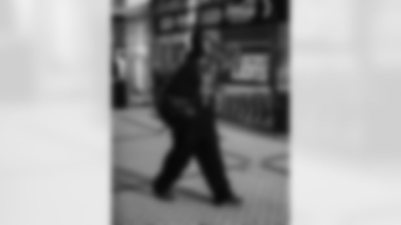 Detroit Lions running back Jahmyr Gibbs (0) arrives before an NFL football game against the Tampa Bay Buccaneers on Monday, Oct. 20, 2025 in Detroit. (Jeff Nguyen/Detroit Lions via AP)