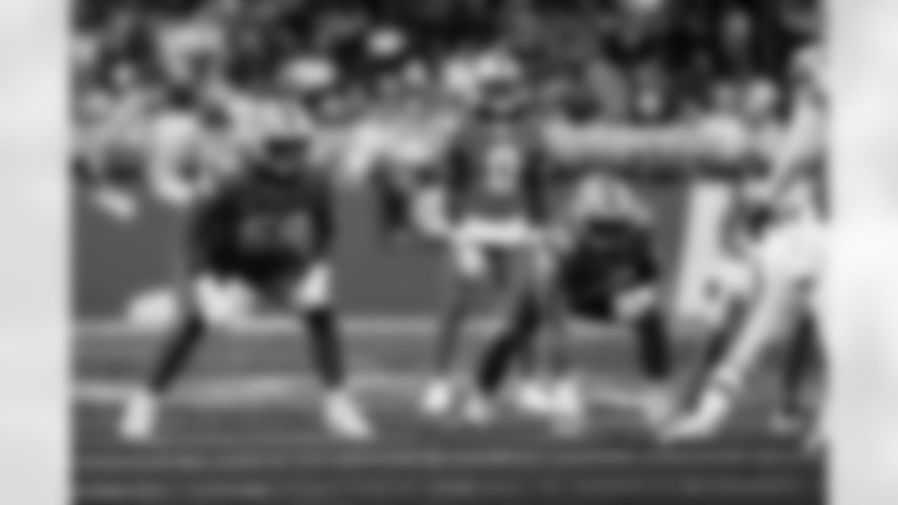 Detroit Lions tackle Penei Sewell (58) and Detroit Lions offensive lineman Tate Ratledge (69) during an NFL football game against the Cleveland Browns on Sunday, Sept. 28, 2025 in Detroit. (Jeff Nguyen/Detroit Lions via AP)