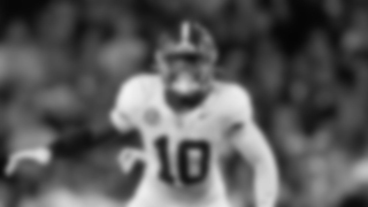 Alabama LB Justin Jefferson (10)