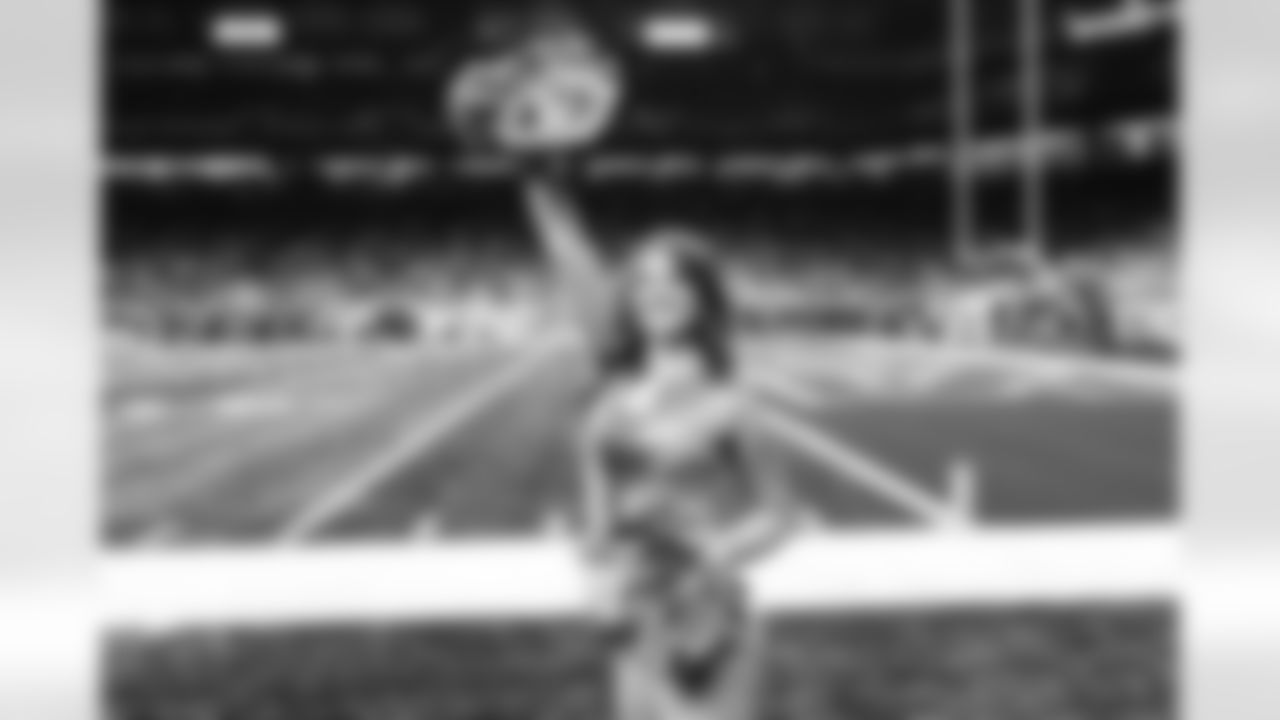 Detroit Lions Cheerleaders perform during a NFL game against the Las Vegas Raiders on October 30, 2023 in Detroit. (Mike Ferdinande/Detroit Lions)