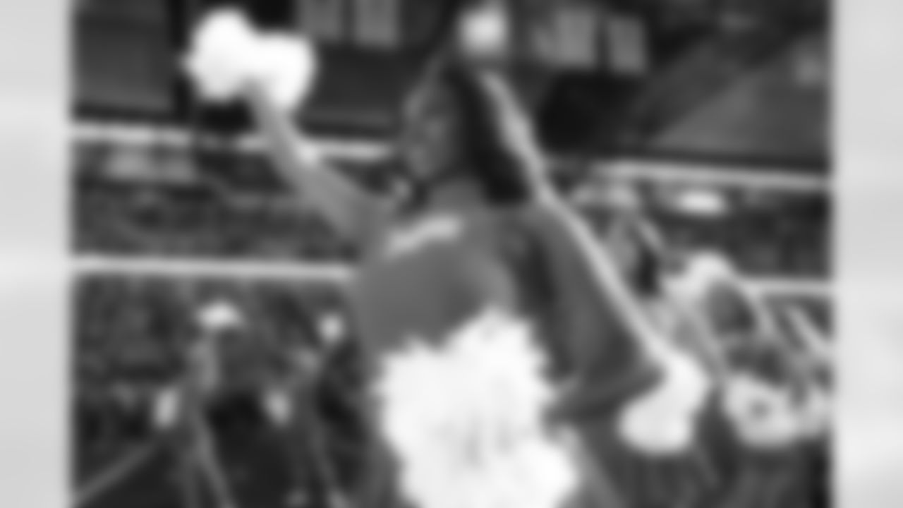 Detroit Lions Cheerleaders perform before an NFL football game against the Green Bay Packers on Thursday, Nov. 27, 2025 in Detroit. (Mike Ferdinande/Detroit Lions)