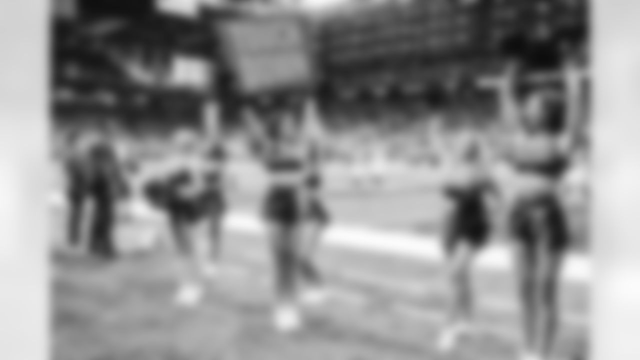 Detroit Lions Cheerleaders during an NFL football game against the New York Giants on Sunday, Nov. 23, 2025 in Detroit. (Stephanie VanWagoner/Detroit Lions)