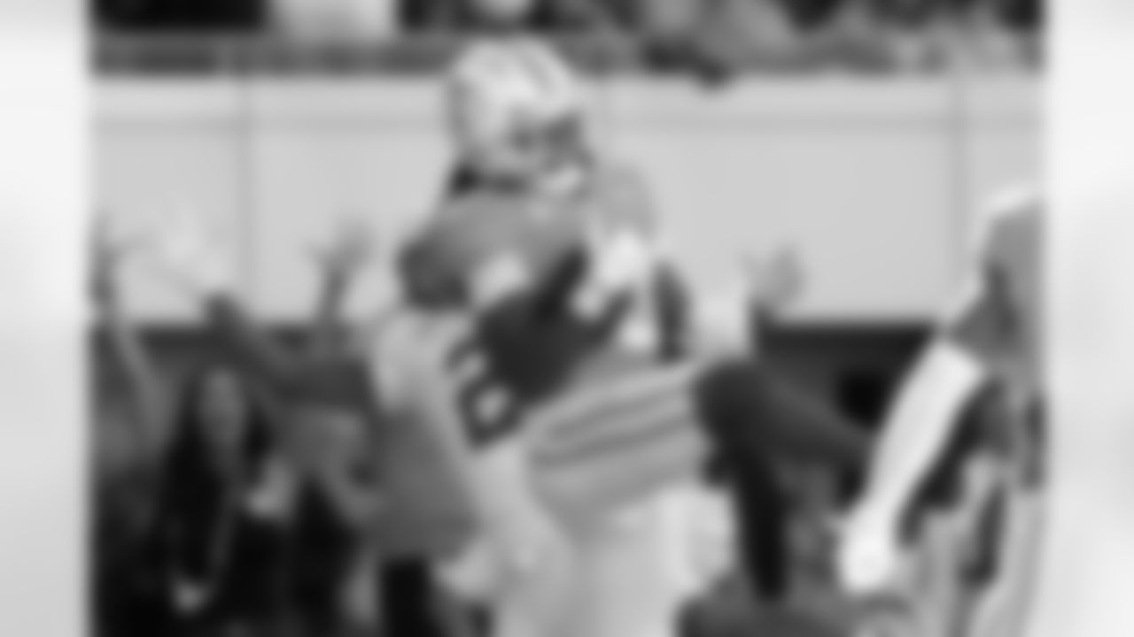 Tennessee CB Jermod McCoy (3)