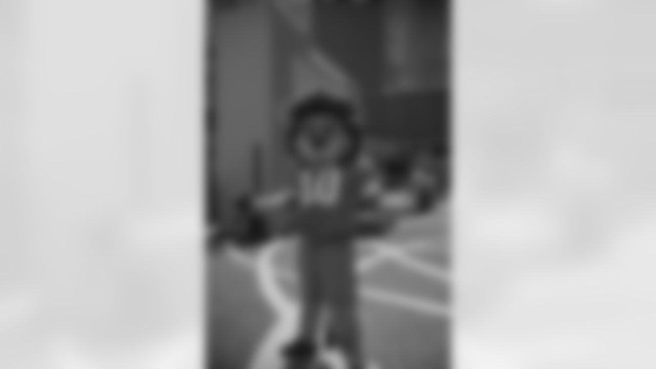 Fans attend a Thanksgiving game watch party on Thursday, Nov. 27, 2025 in São Paulo, Brasil. (Gabriel Alacette/Detroit Lions via AP)