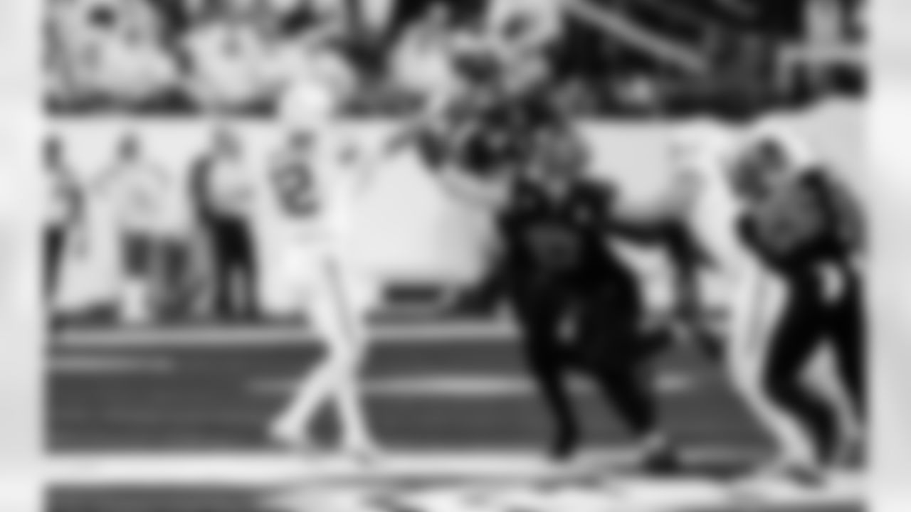 Detroit Lions edge rusher Marcus Davenport (92) and Detroit Lions edge rusher Aidan Hutchinson (97) during an NFL football game against the Minnesota Vikings on Thursday, Dec. 25, 2025 in Minneapolis. (Jeff Nguyen/Detroit Lions via AP)