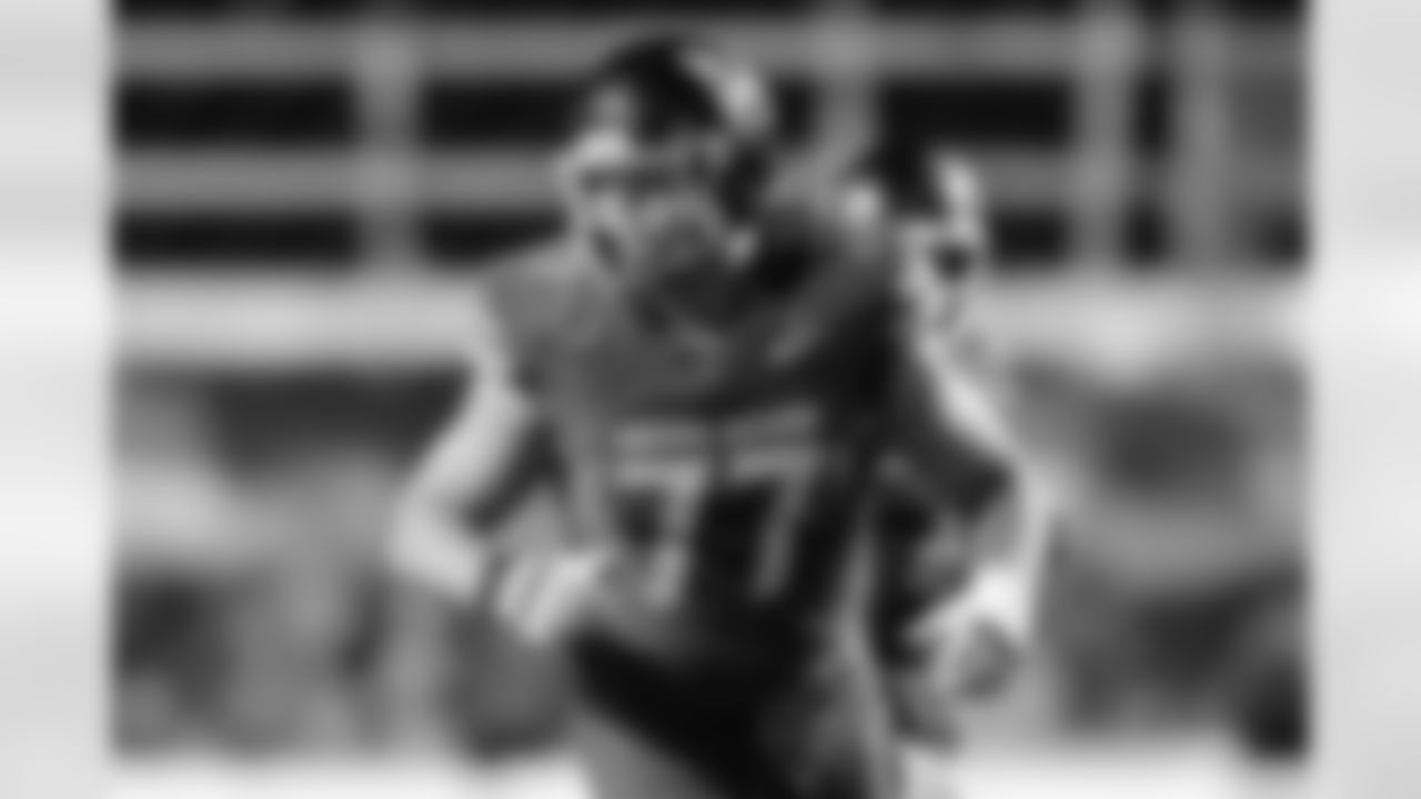 Boise State OL Kage Casey (77)