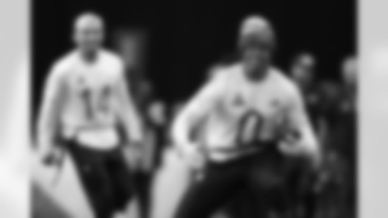 Detroit Lions running back Jahmyr Gibbs (0) plays during the 2026 NFL Pro Bowl Games on Tuesday, Feb. 3, 2026, in San Francisco. (Vera Nieuwenhuis/AP Content Services for the NFL)