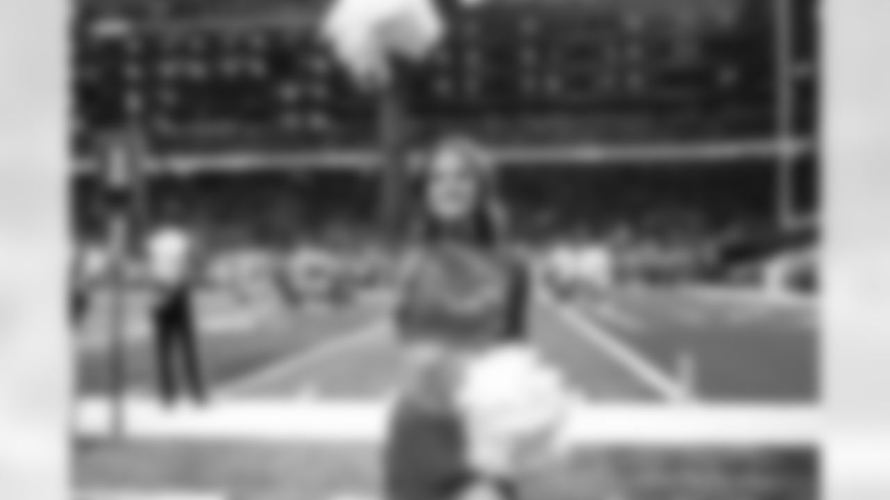 Detroit Lions Cheerleaders perform during an NFL football game against the Miami Dolphins on Saturday, Aug. 16, 2025 in Detroit. (Mike Ferdinande/Detroit Lions)
