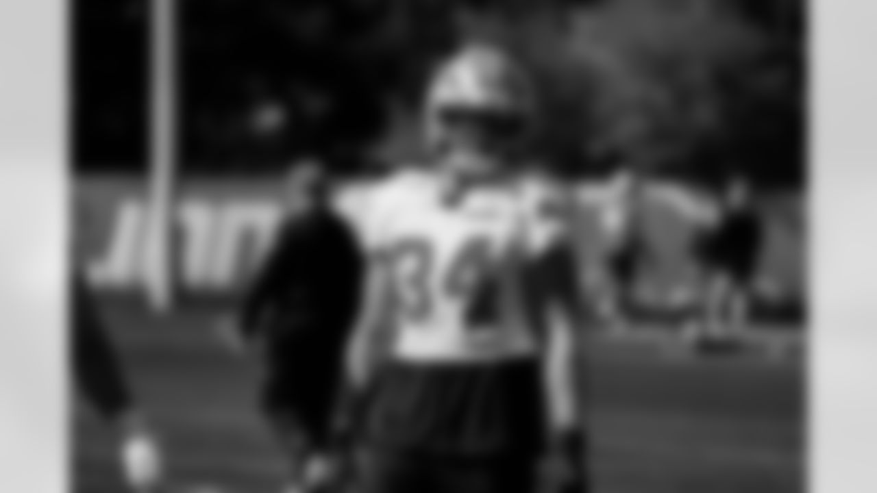 Detroit Lions linebacker Alex Anzalone (34) during practice at the Meijer Performance Center on Oct. 10, 2025 in Allen Park, Mich. (Jeff Nguyen/Detroit Lions)