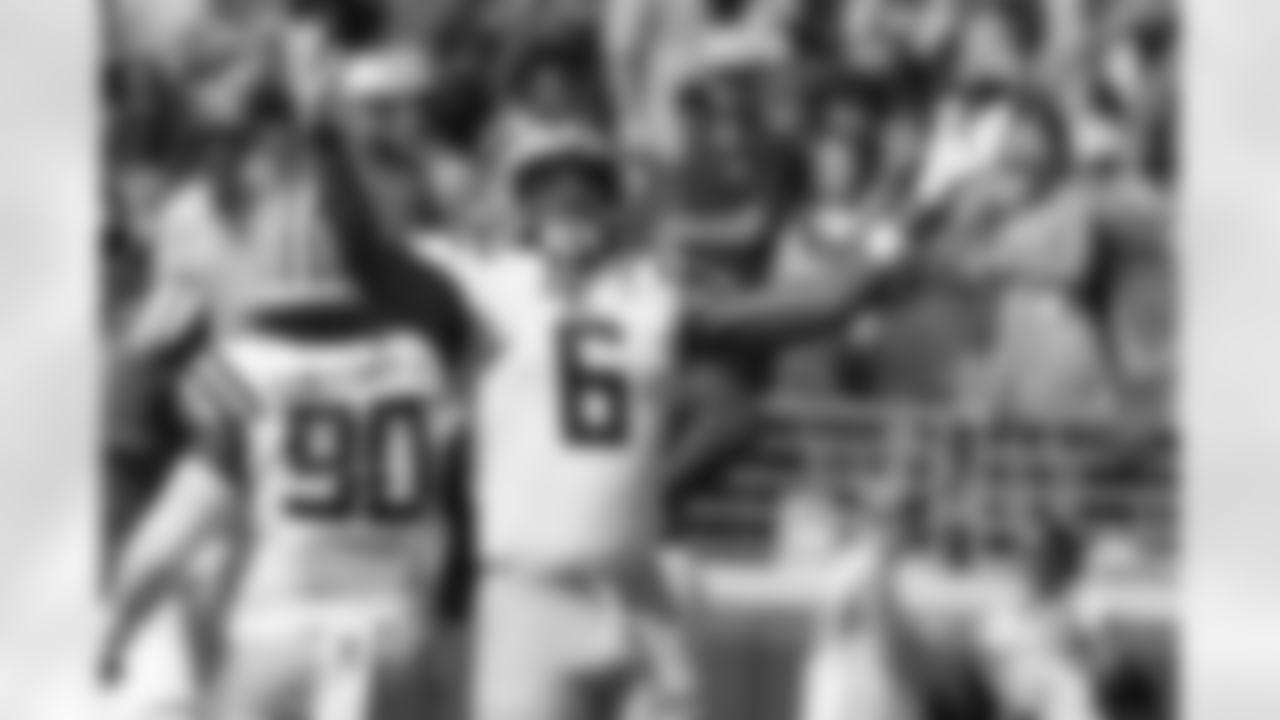 LSU DL Patrick Payton (6)