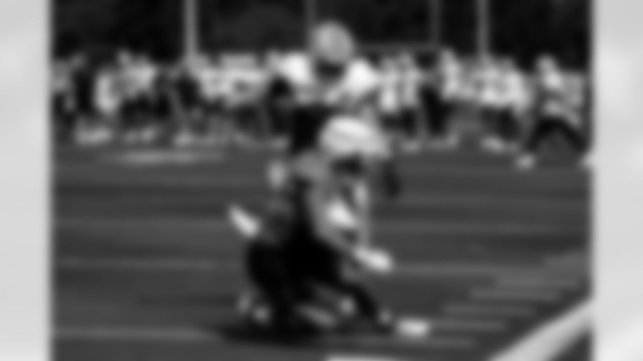 Detroit Lions linebacker Alex Anzalone (34) and Detroit Lions tight end Shane Zylstra (84) during training camp at the Meijer Performance Center on Aug. 11, 2025 in Allen Park, Mich. (Jeff Nguyen/Detroit Lions)