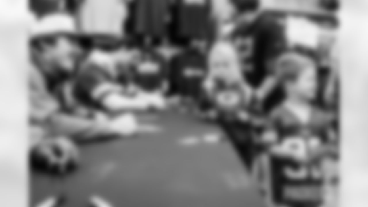 251201_Salvation Army autograph signing_MM_0541