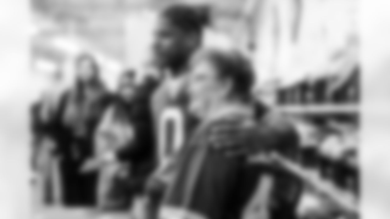 251209_Touchdowns for Hunger_MM_0601