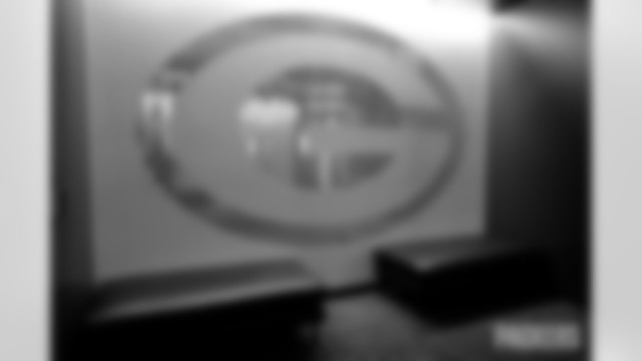 250722-LockerRoom-ES-045