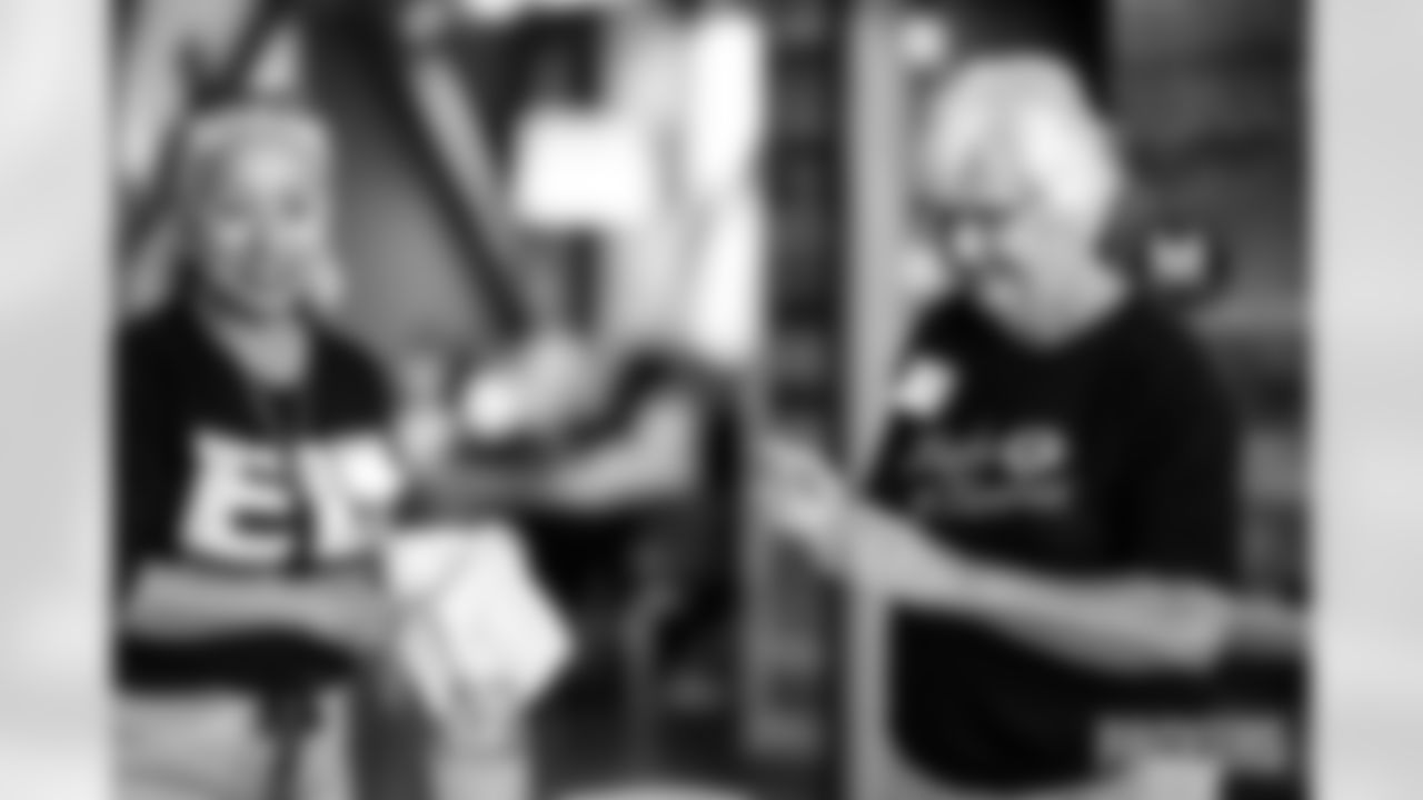 251009_Ladies of Lambeau_MM_1932