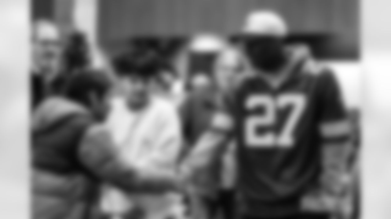 251209_Meijer Shopping_MM_0049