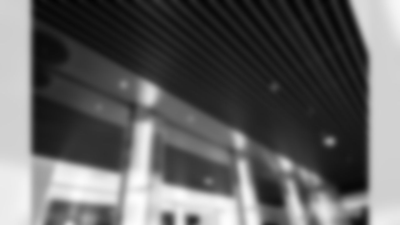 250722-LockerRoom-ES-043