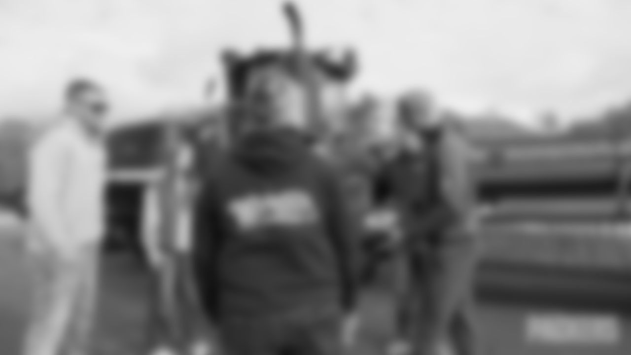 Packer FamilyStill 2025-10-29 140511_1.19.4__PB_Enhanced