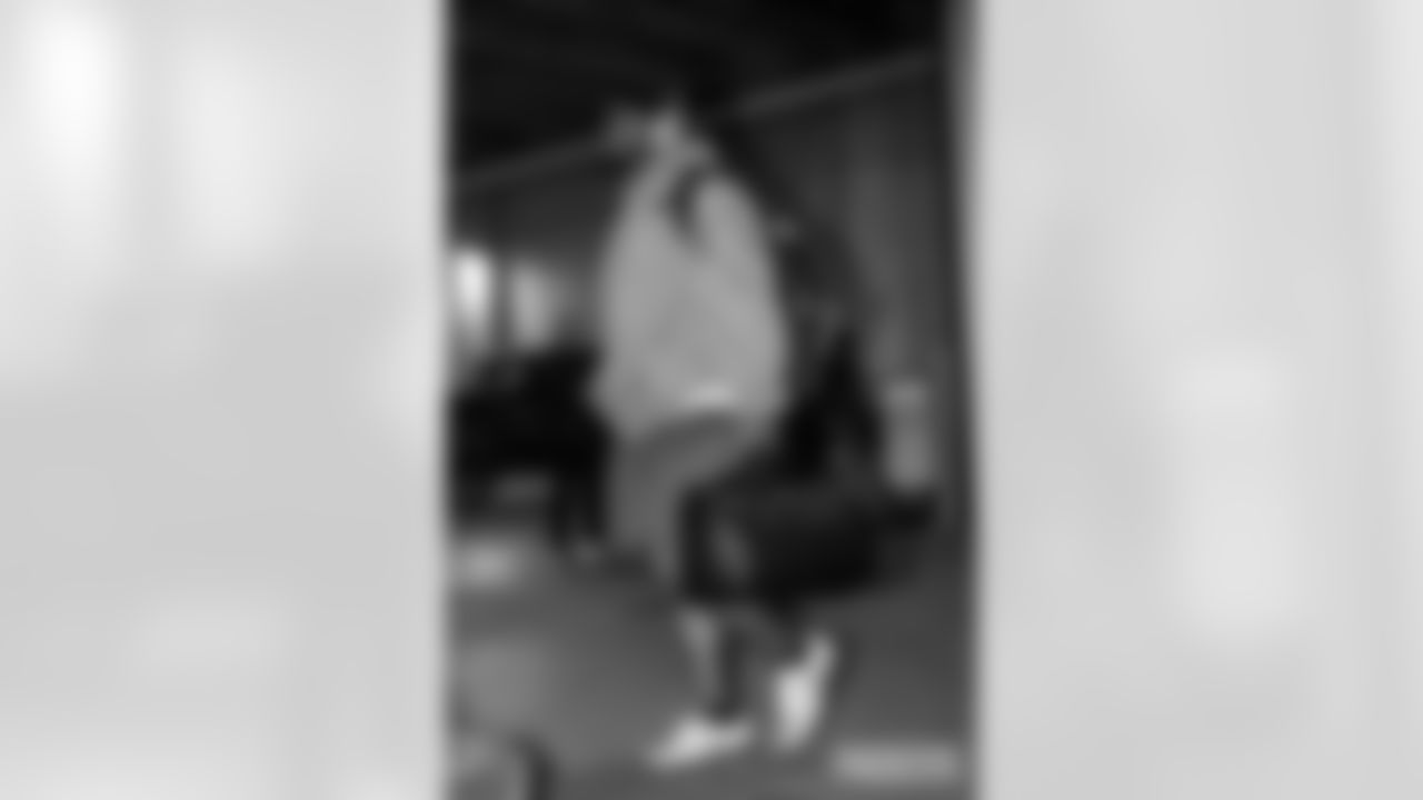 251220_WK 16_Player Arrivals_MM_0036