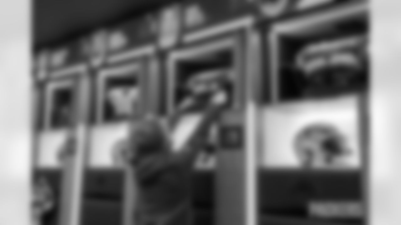 251123_WK12_LOCKER_ROOM_EQUIPMENT-12