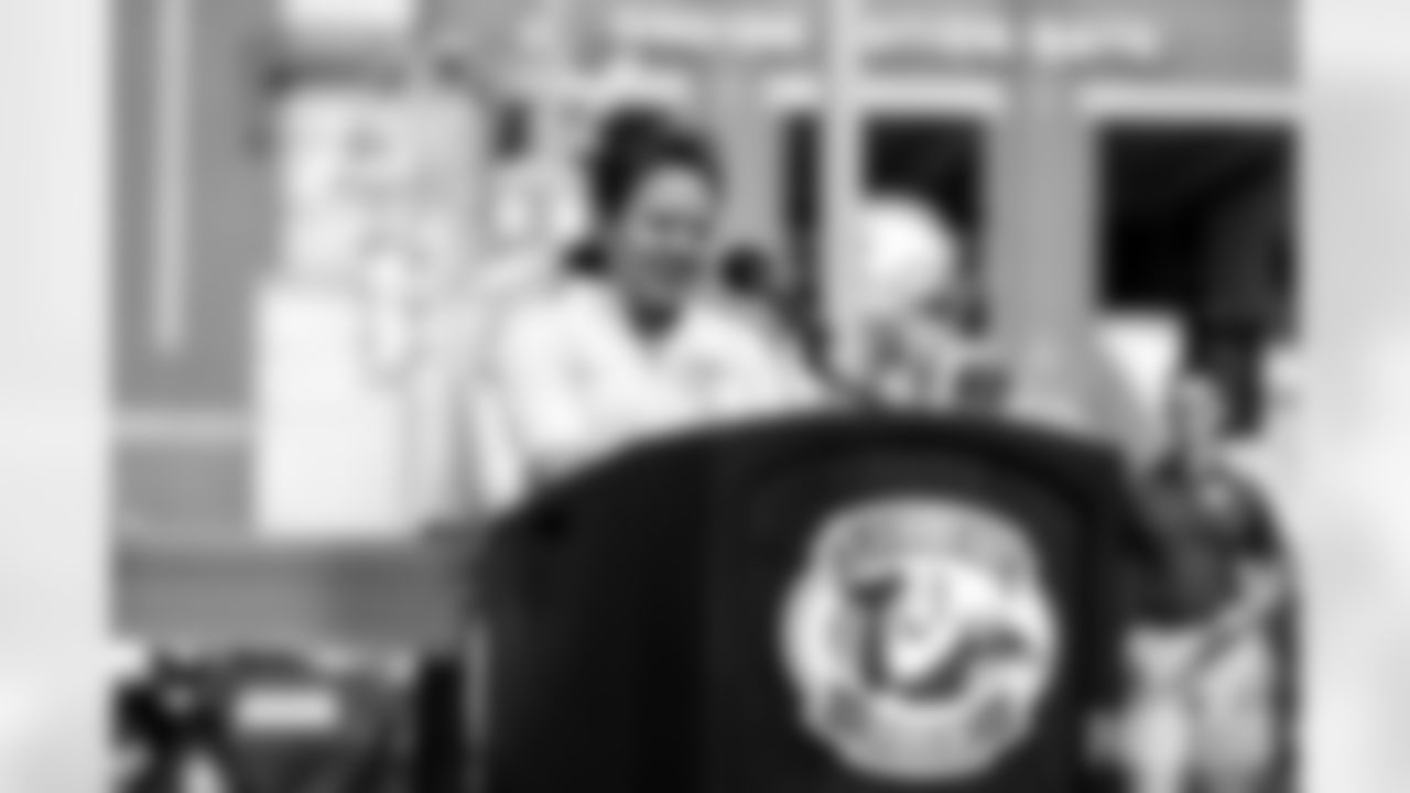 250723_Ribbon Cutting_MM_06792