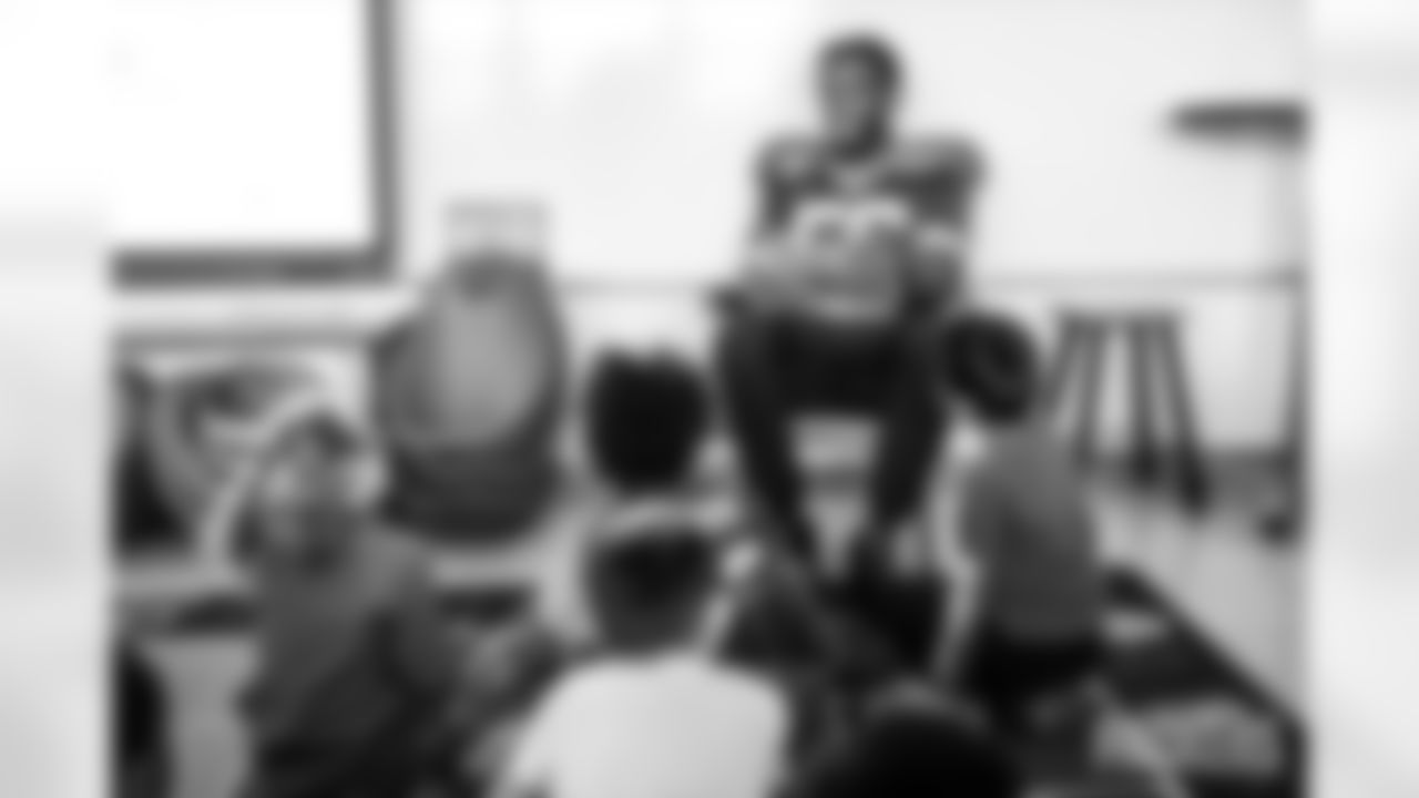 251222_Edgerrin Cooper Toy Drive_MM_0128