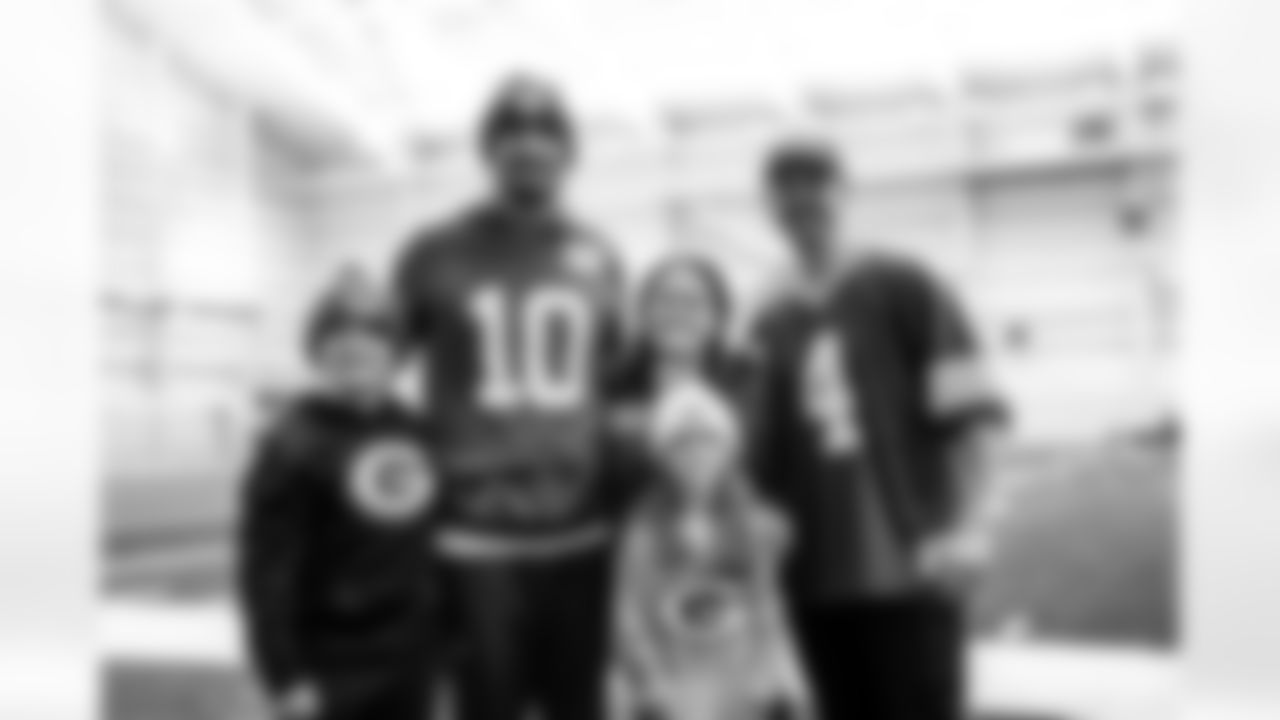 251226_Make a Wish at Practice_MM_0148