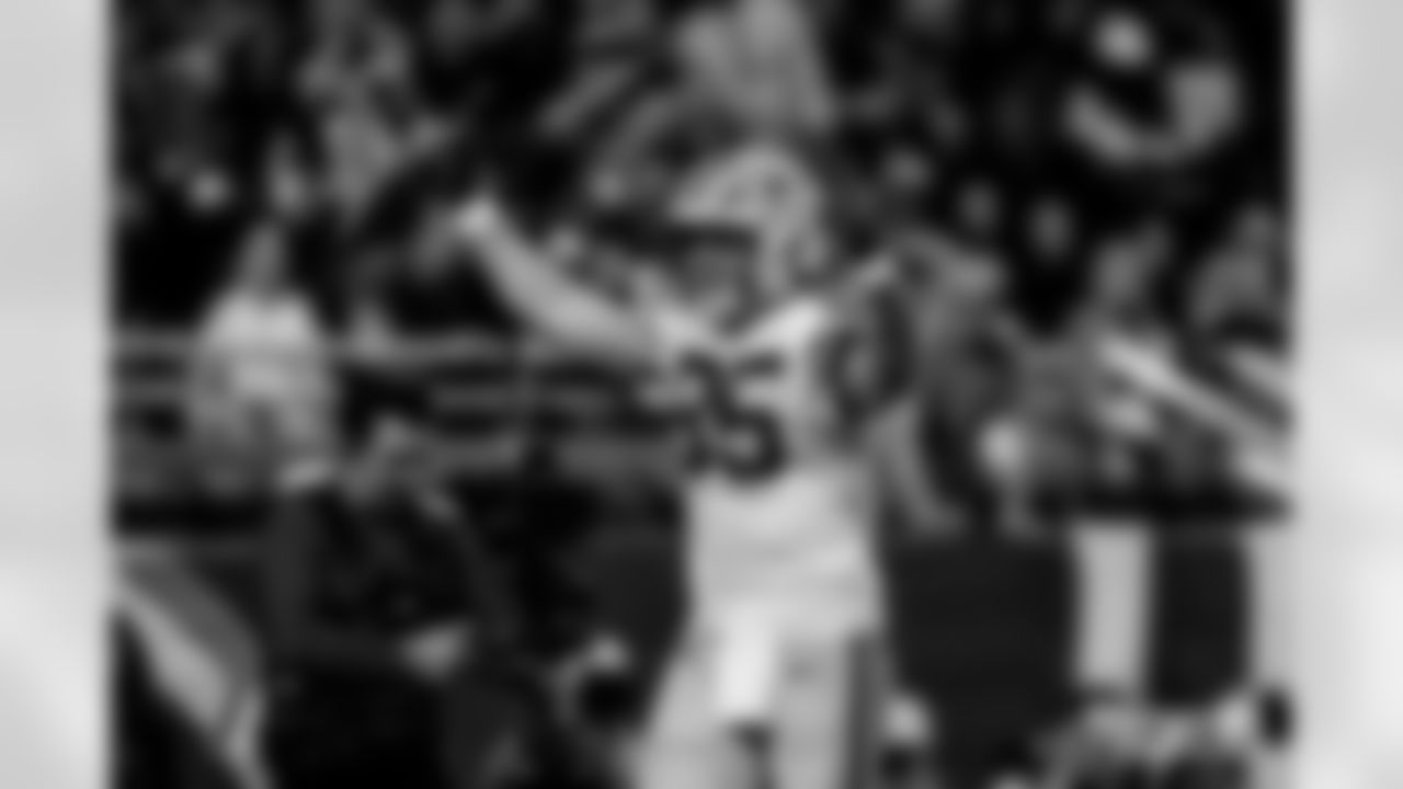 packers-lions-game-B-EP-025