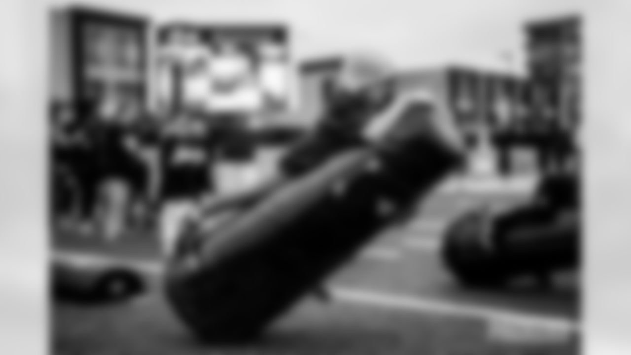 250425-USA-Football-Clinic-A-EP-019