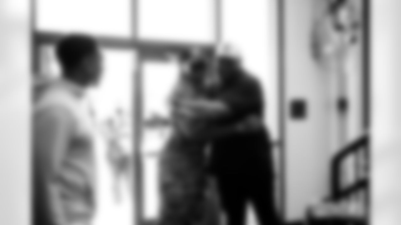 250426-Sorrell-Visit-A-ES-004