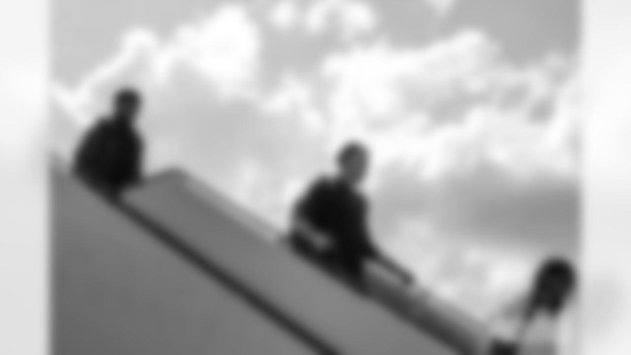 250813_Players-arrive-in-Indy_MM_00039