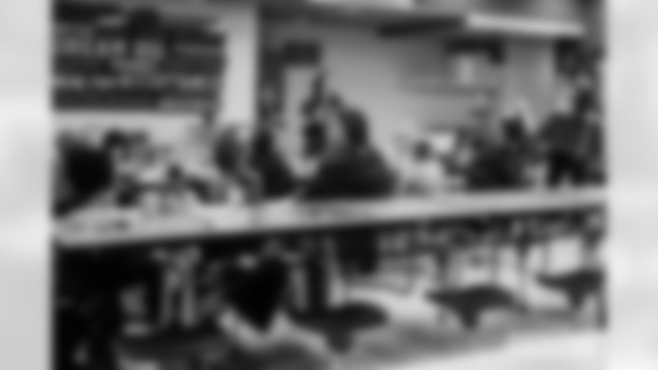 251222_Edgerrin Cooper Toy Drive_MM_0117