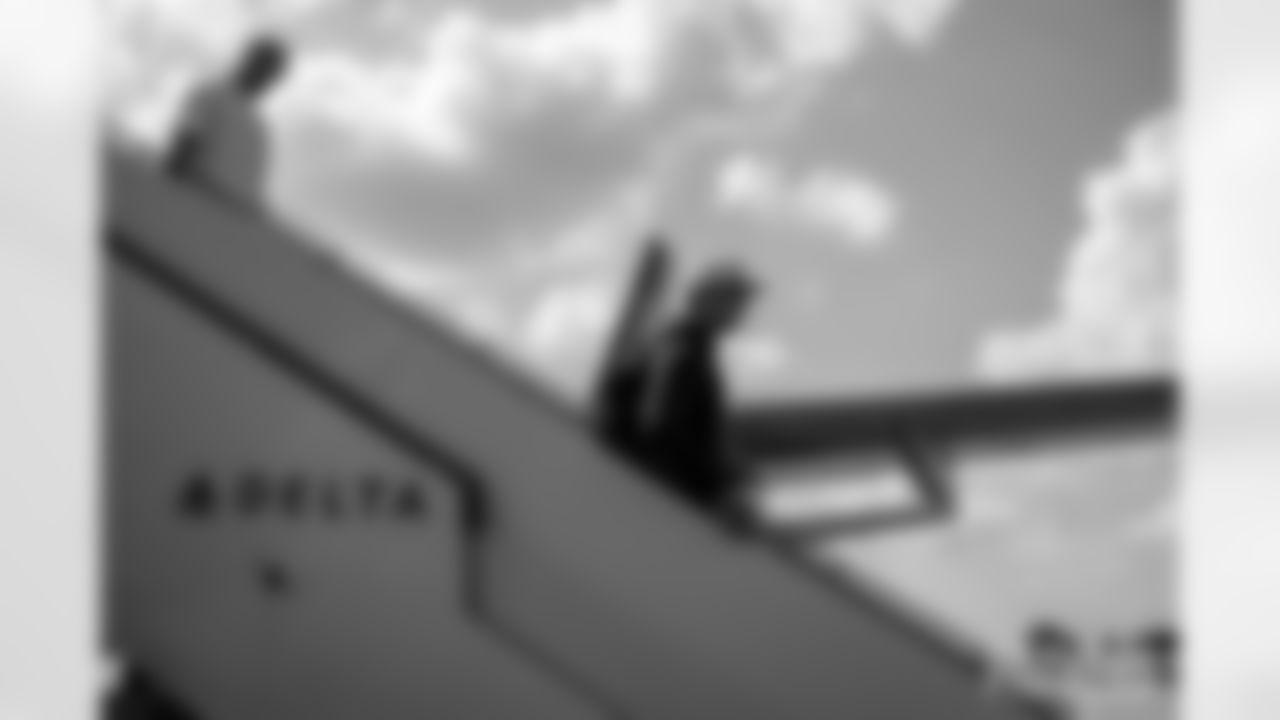 250813_Players-arrive-in-Indy_MM_00047