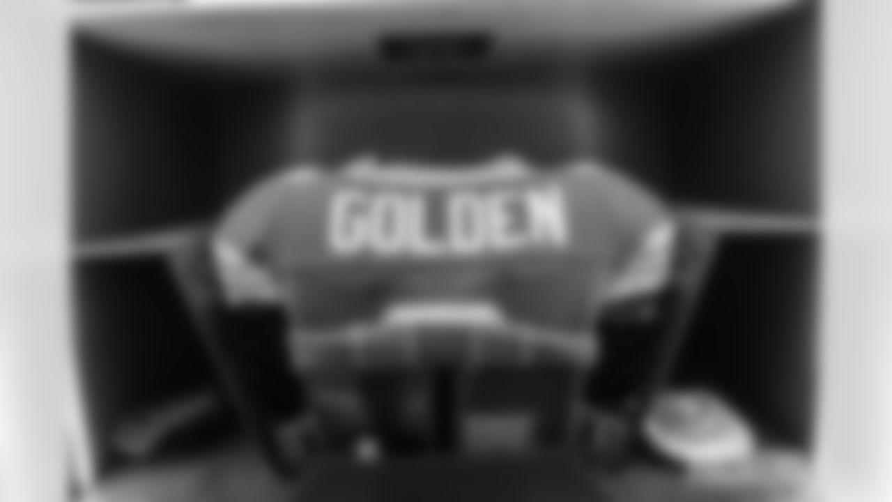 251227_Locker_Room_Equipment-37