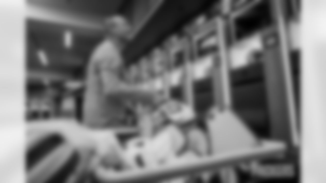 250823-locker-room-bobber-002