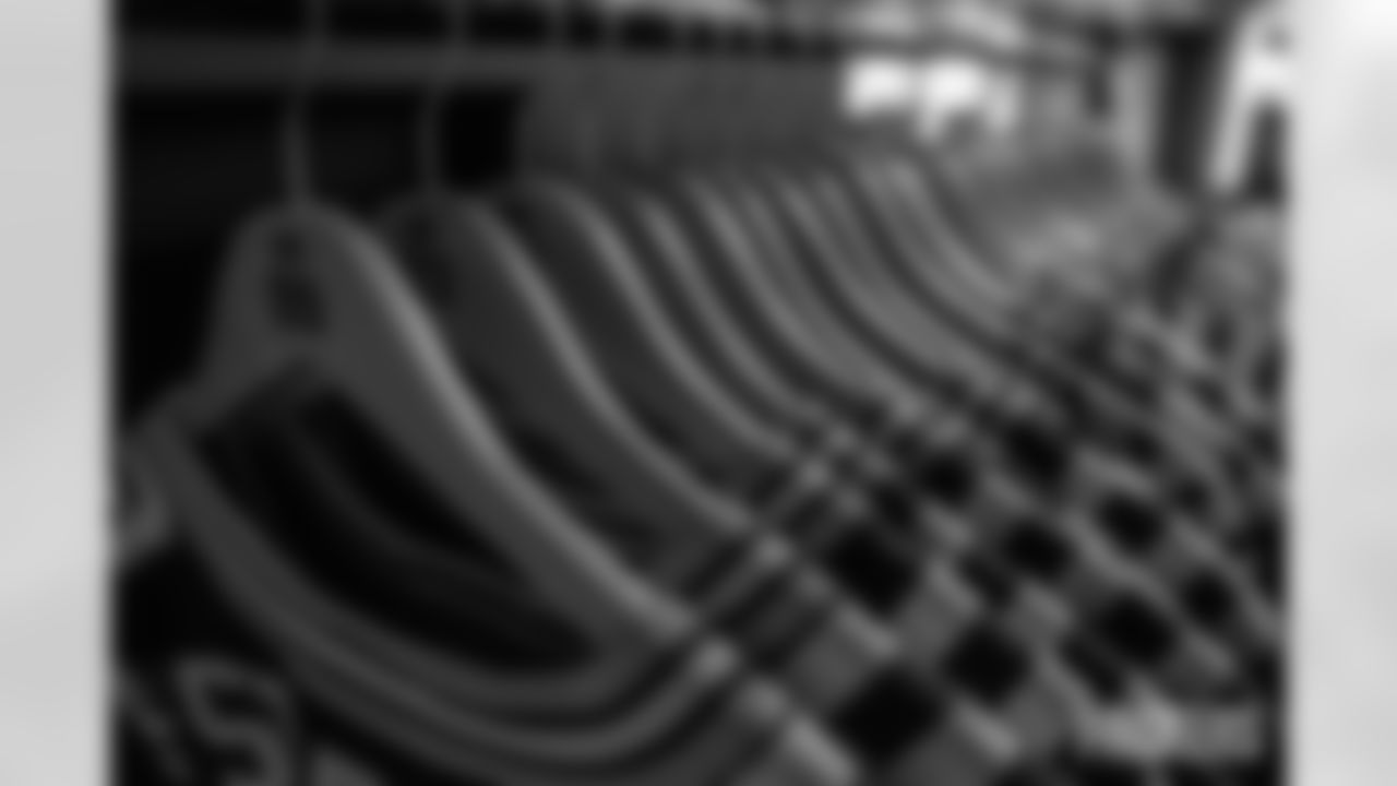 251227_Locker_Room_Equipment-6