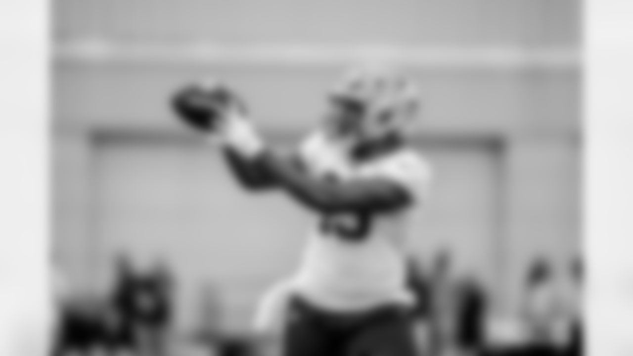 TE Johnny Lumpkin
