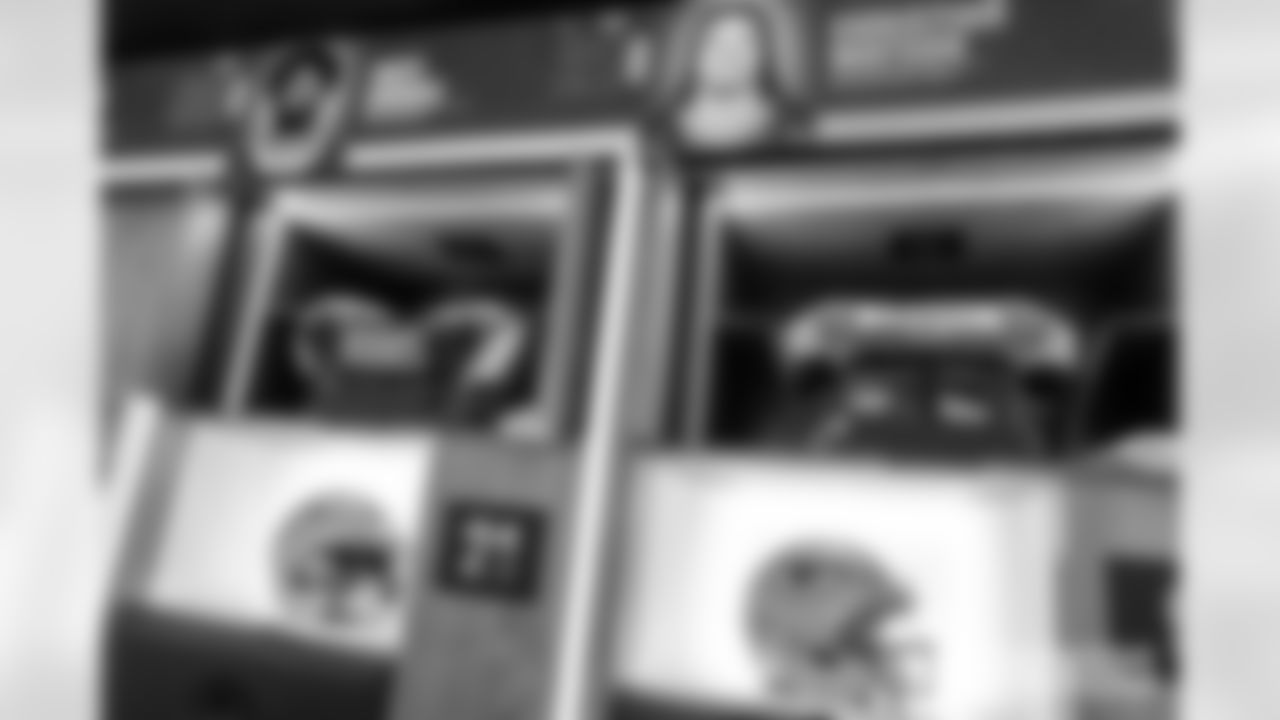 251207_Locker_Room_Equipment-49